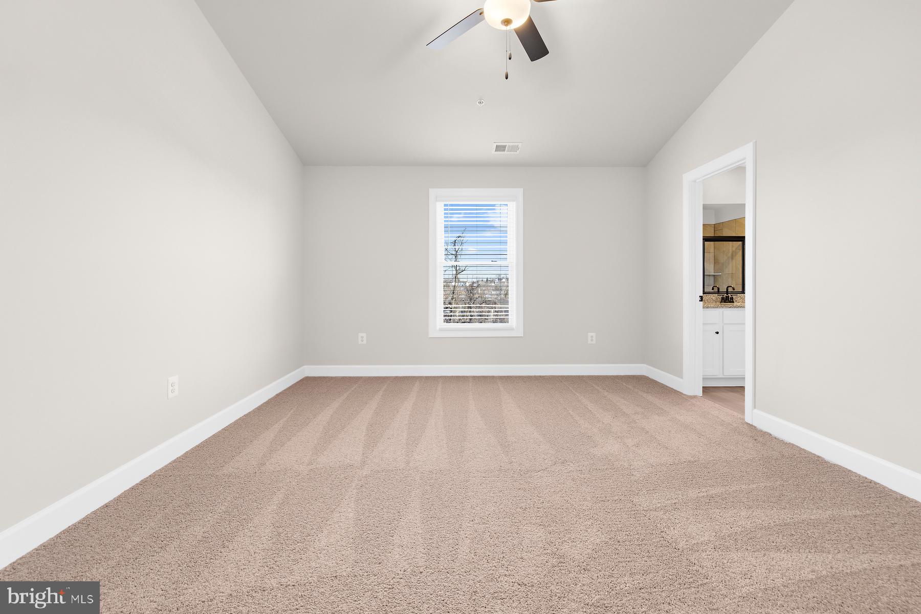 15 Brompton Street Falling Waters, WV 25419 - Photo 9 of 12