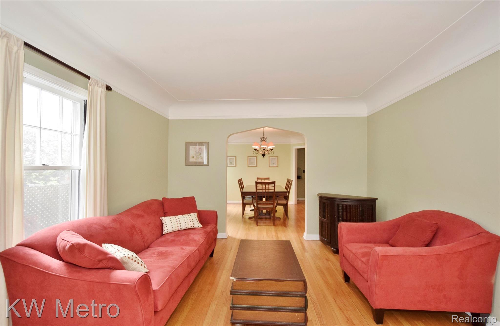 42 Fairwood Boulevard Pleasant Ridge, MI 48069 - Photo 11 of 53 living room 7.JPG
