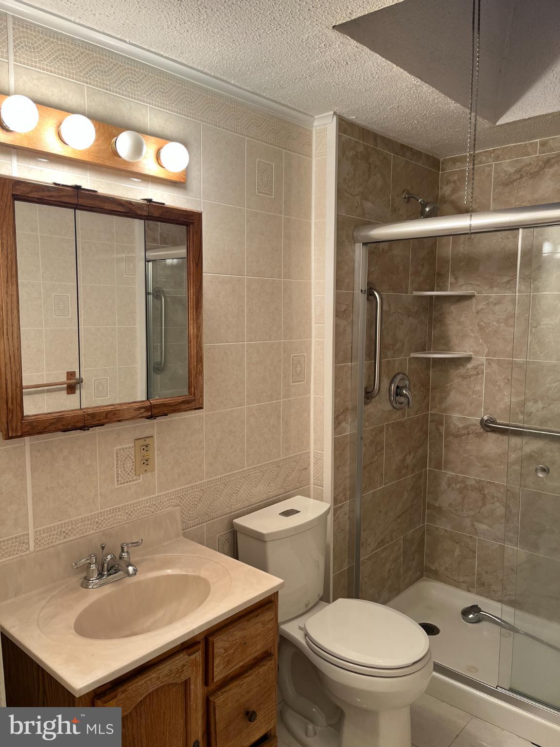 810 Bennington Road Folcroft, PA 19032 - Photo 13 of 24 Modern bathroom with elegant finishes.