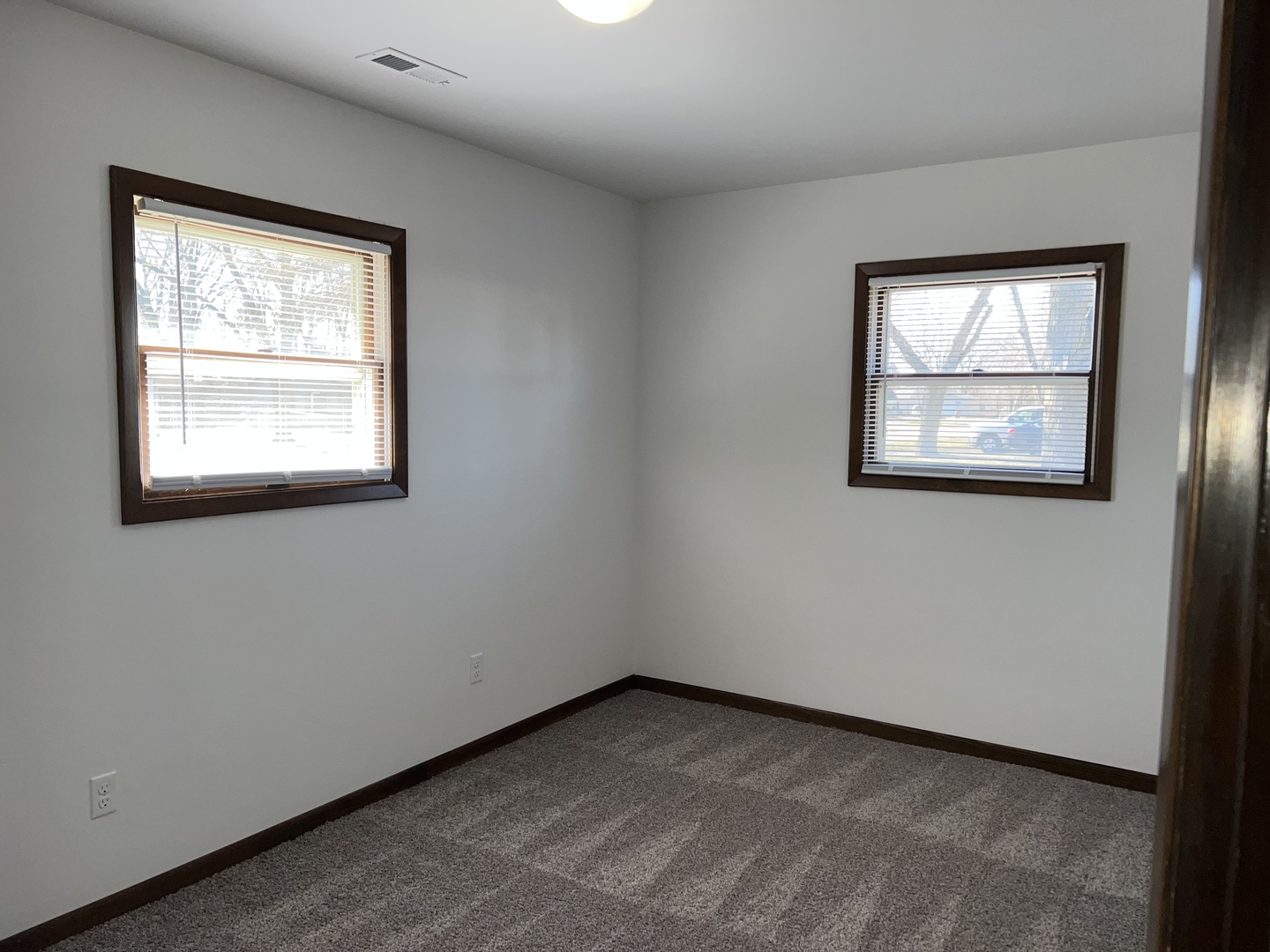 101 Louis Road Joliet, IL 60433 - Photo 13 of 17 an empty room with a window