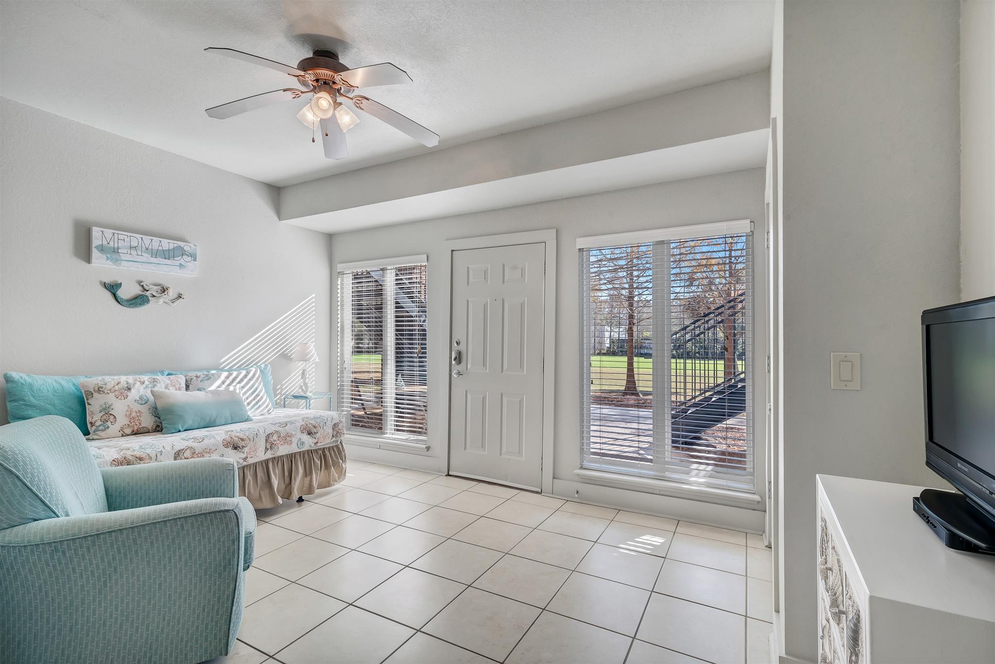 20050 Oak Road East, Unit 1108 Gulf Shores, AL 36542 - Photo 6 of 28 Sunroom