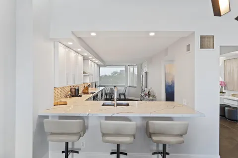 $1,349,000 | 1800 South Ocean Drive, Unit 404, Fort Lauderdale, FL 33316