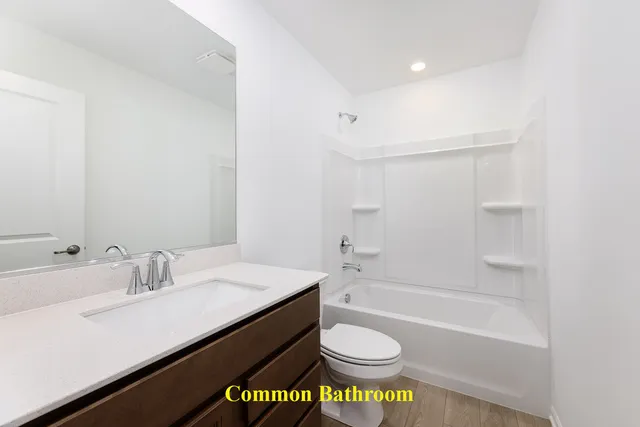 $3,250 | 1703 Neubauer Circle, Lindenhurst, IL 60046