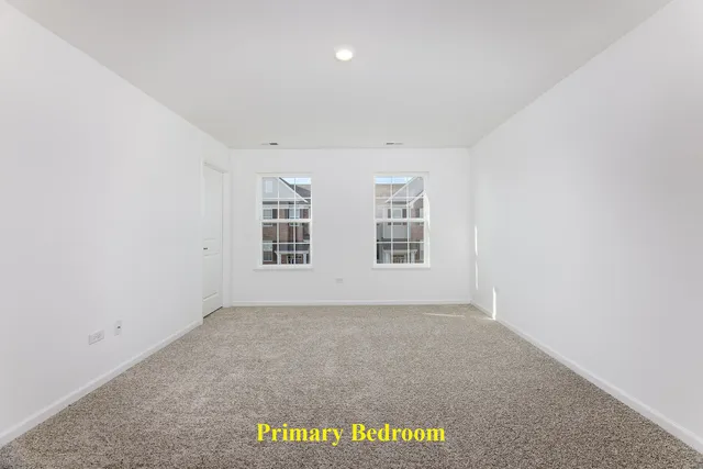 $3,250 | 1703 Neubauer Circle, Lindenhurst, IL 60046