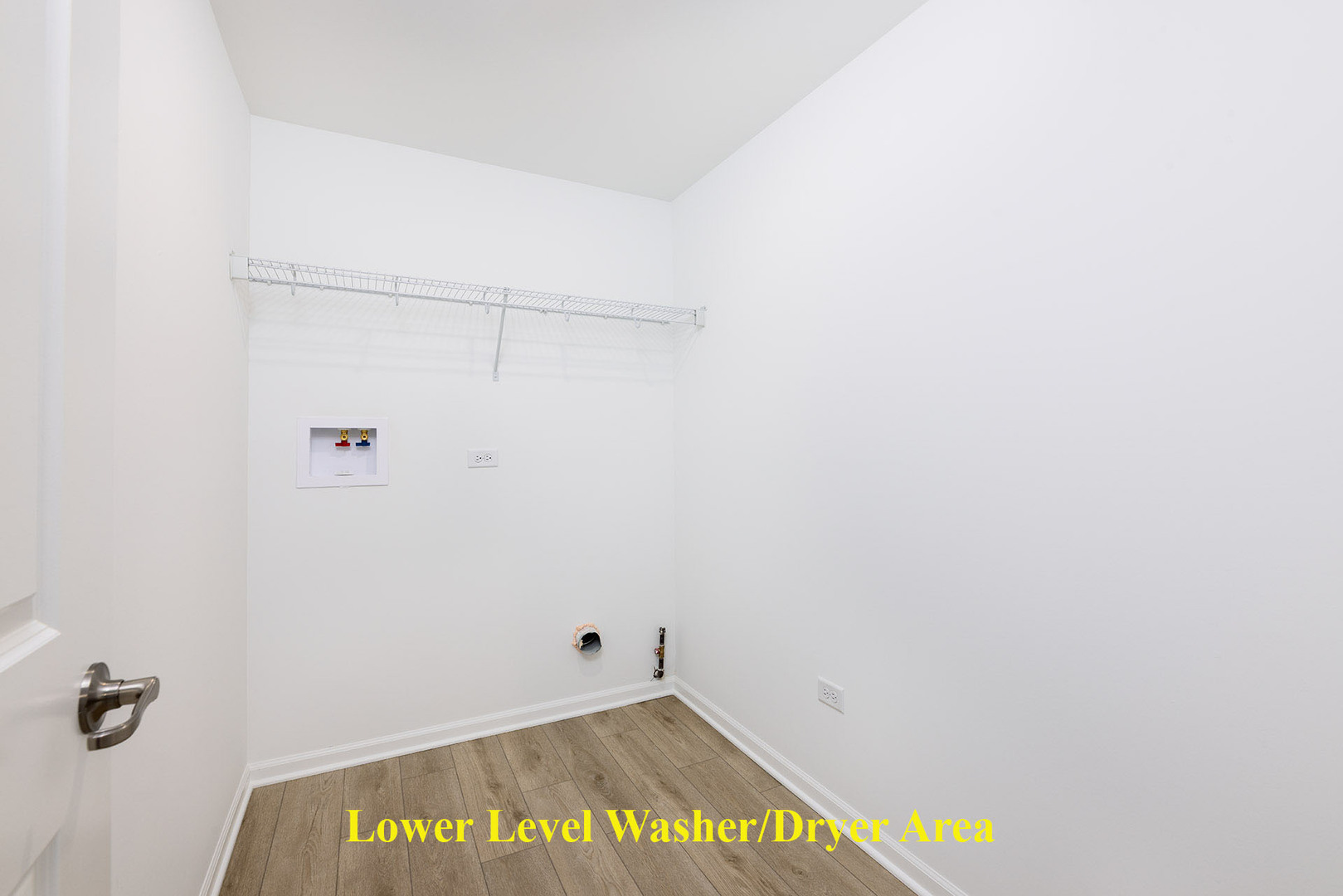 1703 Neubauer Circle Lindenhurst, IL 60046 - Photo 31 of 37 a view of a room with wooden floor