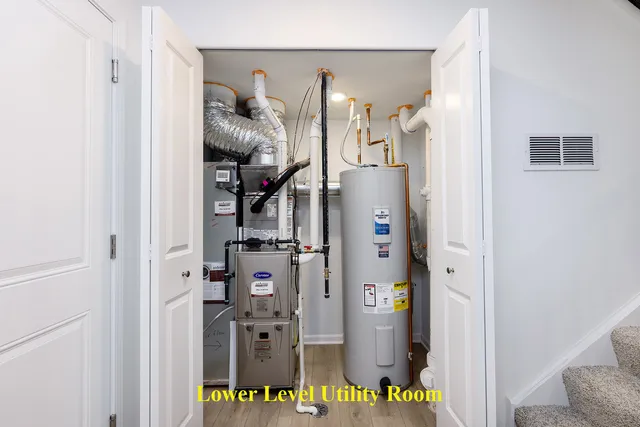 $3,250 | 1703 Neubauer Circle, Lindenhurst, IL 60046