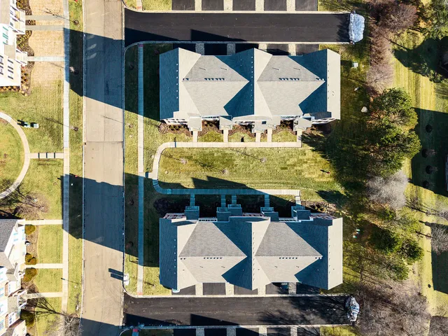 $3,250 | 1703 Neubauer Circle, Lindenhurst, IL 60046