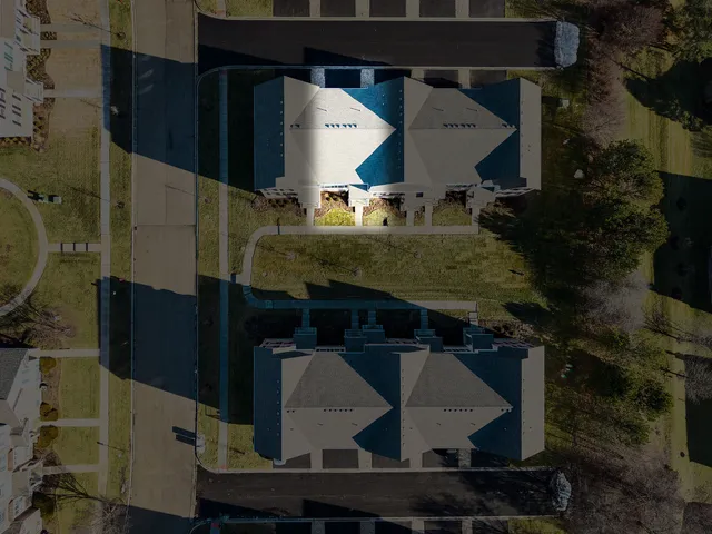 $3,250 | 1703 Neubauer Circle, Lindenhurst, IL 60046