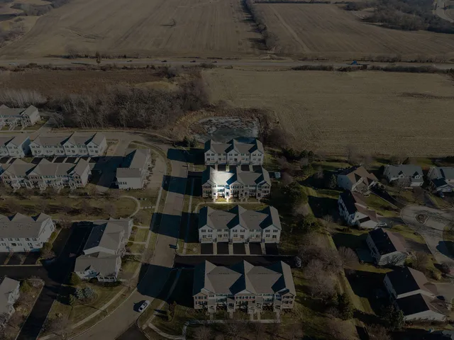 $3,250 | 1703 Neubauer Circle, Lindenhurst, IL 60046