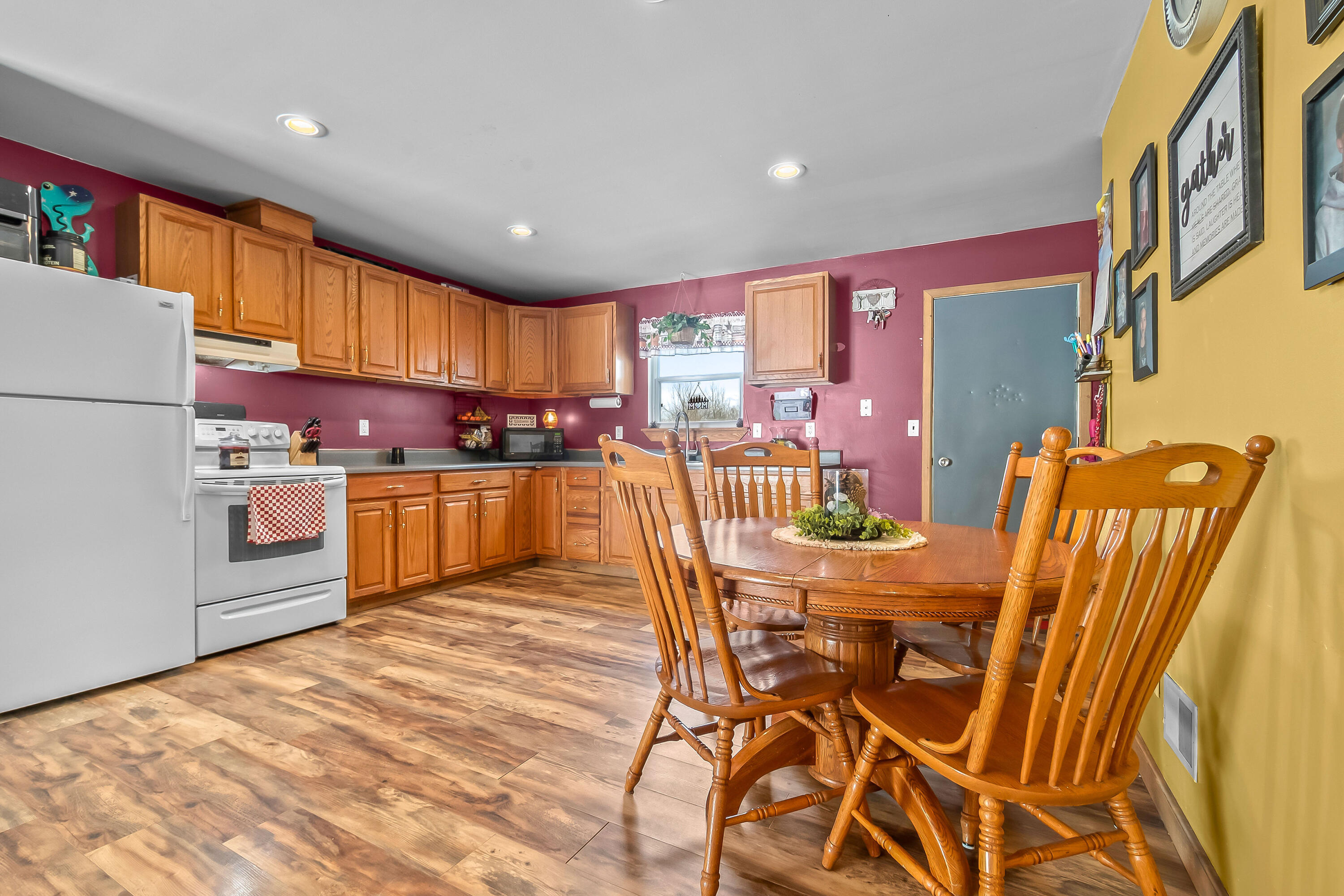 10362 Glencoe Road Jerome, MI 49249 - Photo 8 of 37 32