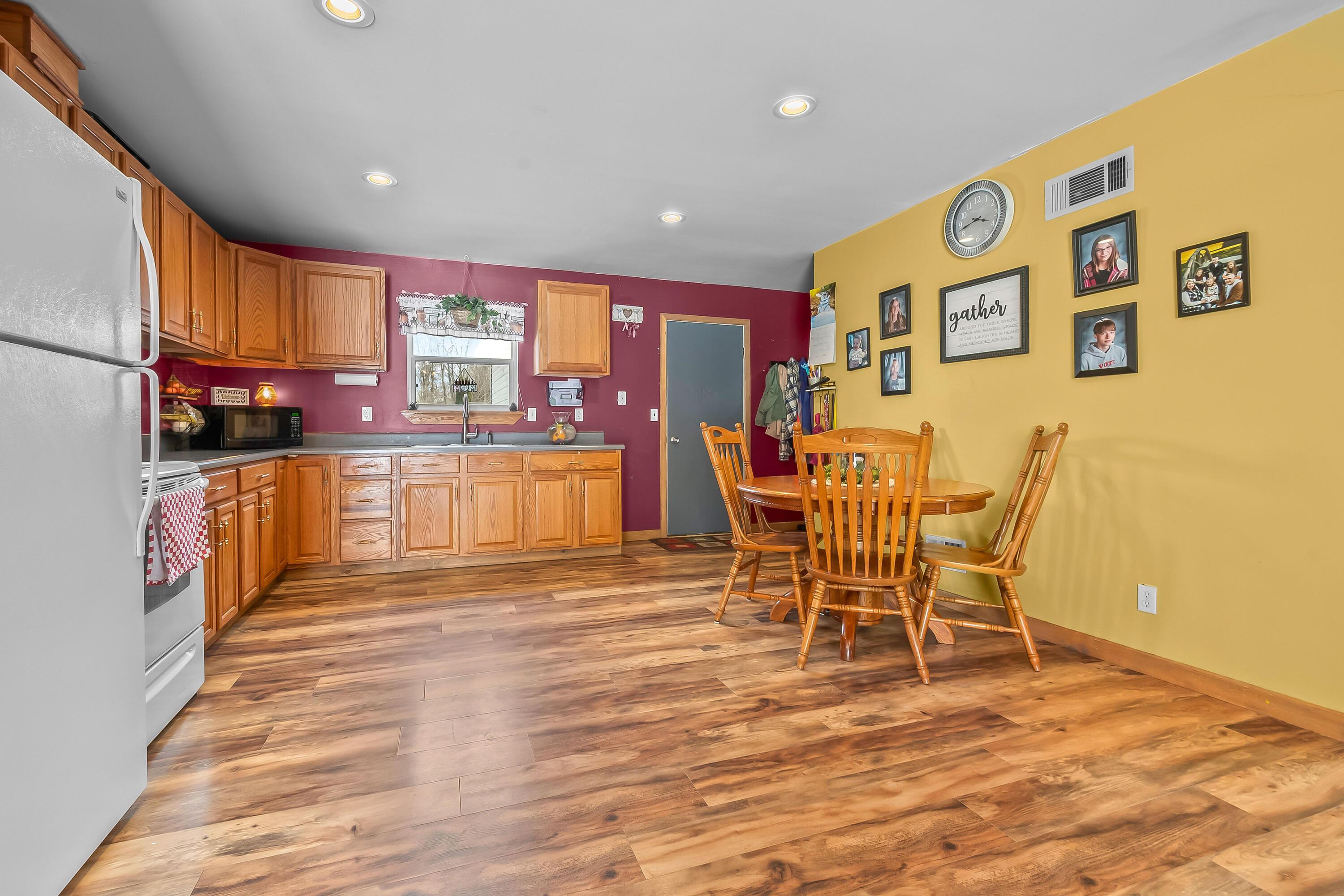 10362 Glencoe Road Jerome, MI 49249 - Photo 10 of 37 31