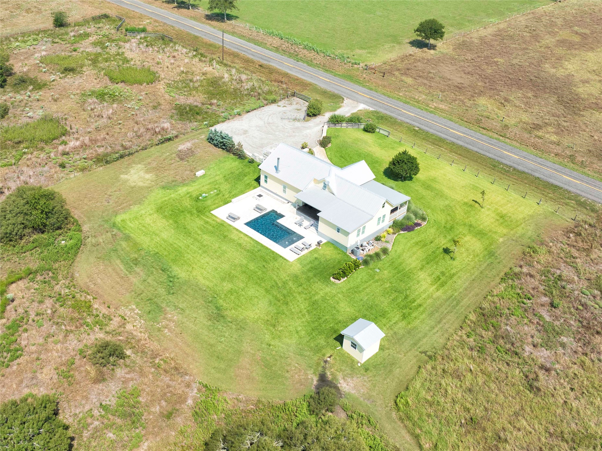 2210 Fm 615 Schulenburg, TX 78956 - Photo 4 of 49 a picture of a lake view