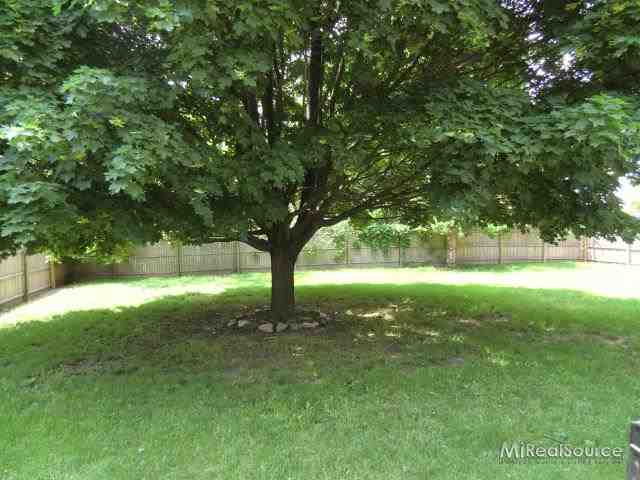 3112 Emmons Avenue Rochester, MI 48307 - Photo 15 of 16 31150401-15.JPG