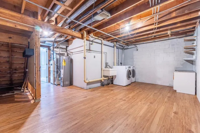 $185,000 | 2363 Dorland Lane, Maplewood, MN 55119