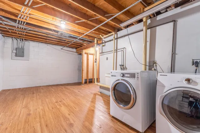 $185,000 | 2363 Dorland Lane, Maplewood, MN 55119