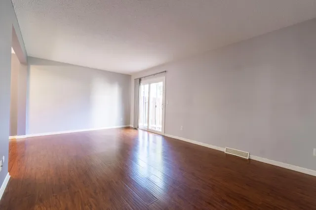 $185,000 | 2363 Dorland Lane, Maplewood, MN 55119