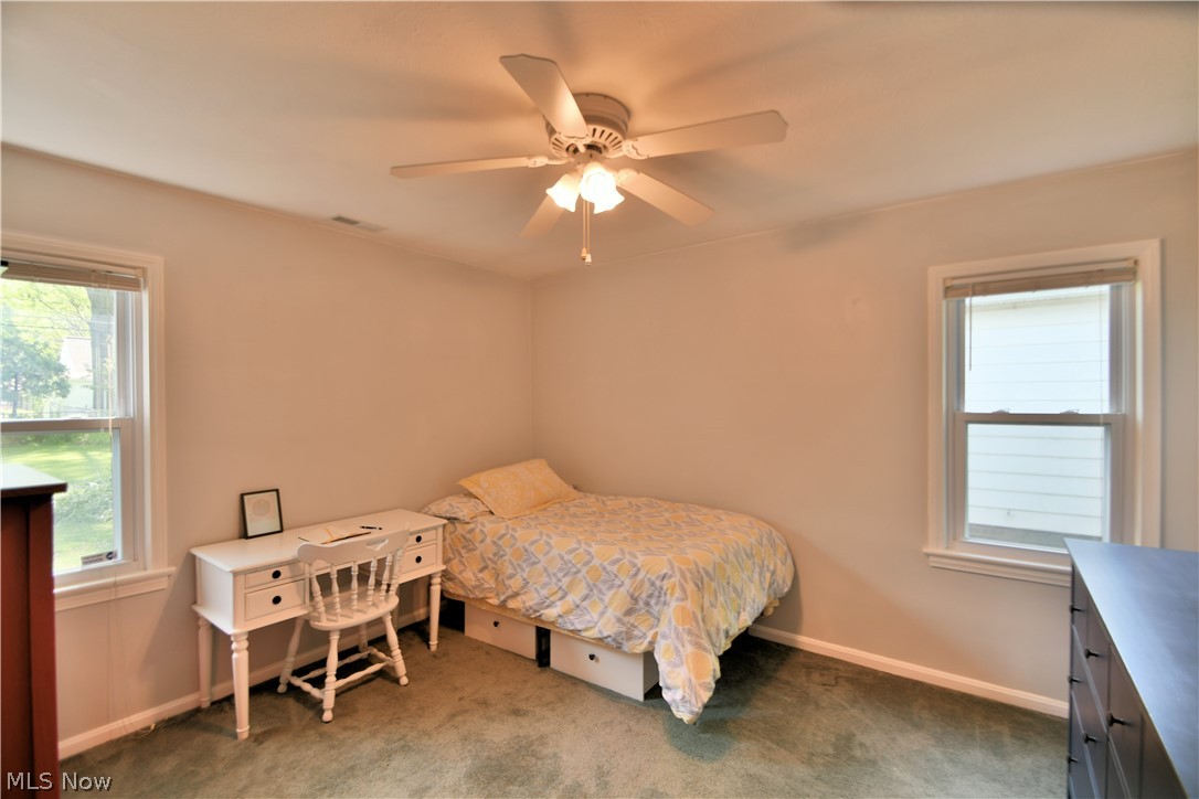 6953 Oakwood Road Parma Heights, OH 44130 - Photo 13 of 28