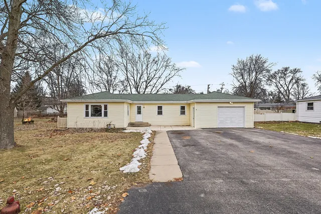 $282,500 | 2423 Pecan Street, Joliet, IL 60435