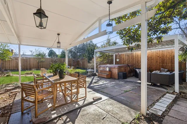 $530,000 | 504 Monssen Drive, Dallas, TX 75224