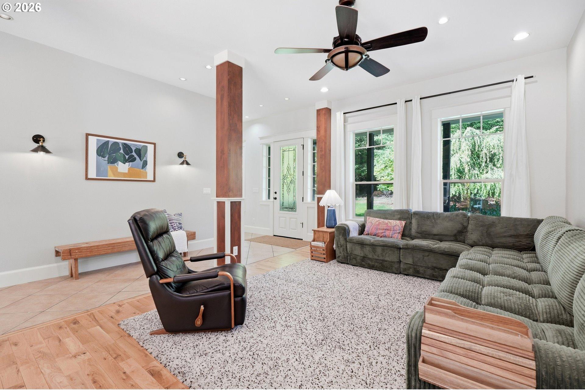 27011 Northeast Rotschy Mill Road Yacolt, WA 98675 - Photo 10 of 47 Living Room