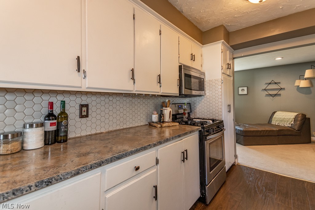 30421 Oakdale Road Willowick, OH 44095 - Photo 13 of 35