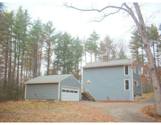 46 High Point Drive Amherst, MA 01002 - Photo 4 of 14 a house view with a backyard space
