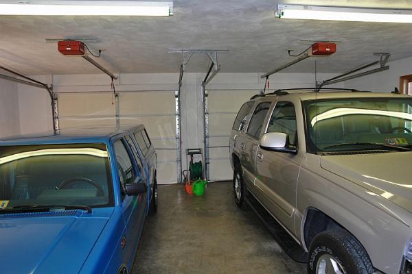 4040 Jae Valley Road Roanoke, VA 24014 - Photo 18 of 25 Attached garage