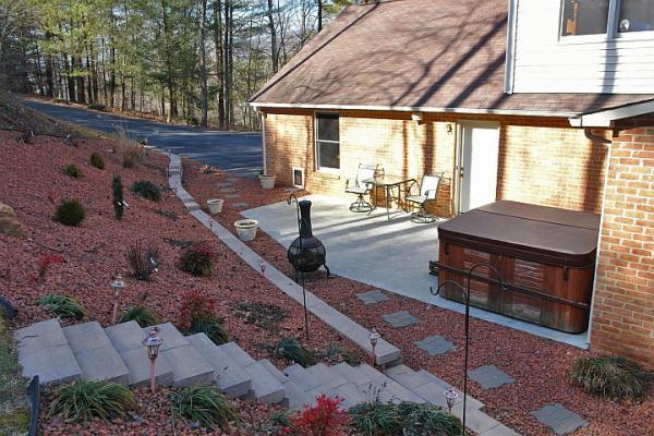 4040 Jae Valley Road Roanoke, VA 24014 - Photo 8 of 25 Patio 2