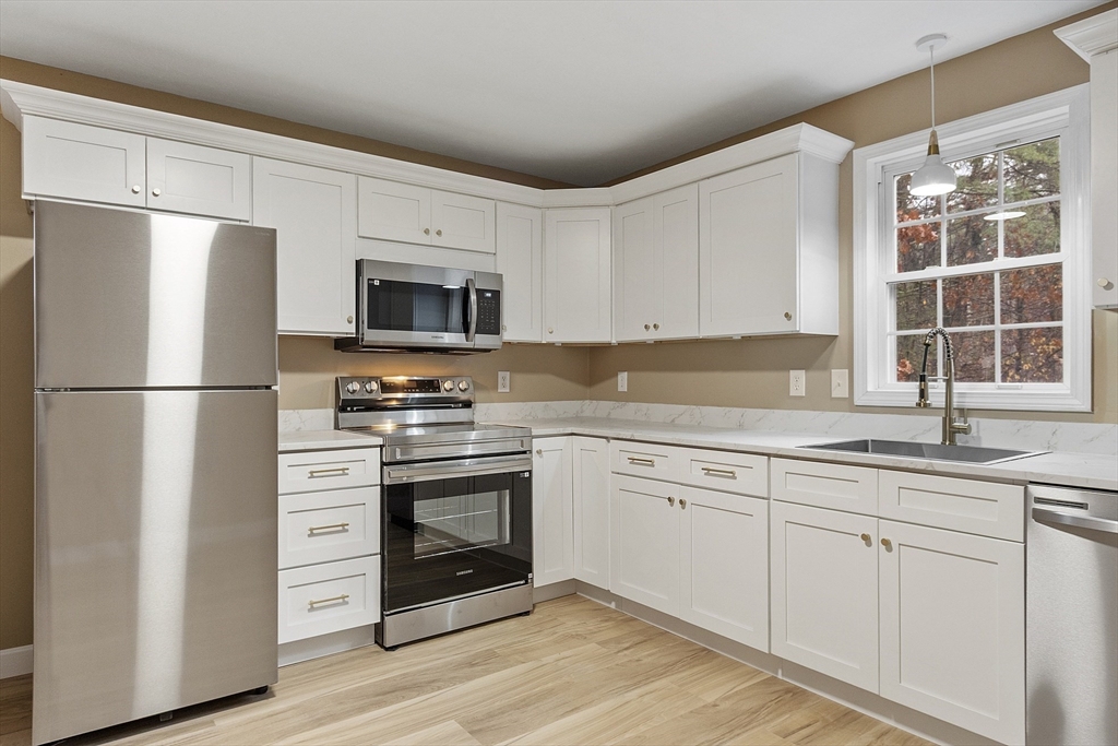 72 Patterson Road Shirley, MA 01464 - Photo 2 of 25