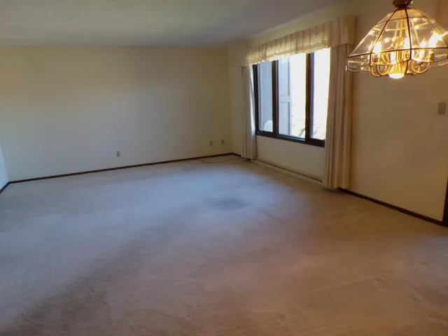 $199,500 | 135 Kingswood Drive, Red Wing, MN 55066