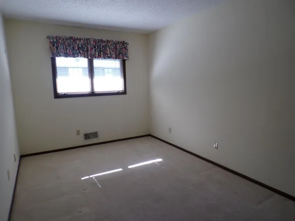 $199,500 | 135 Kingswood Drive, Red Wing, MN 55066