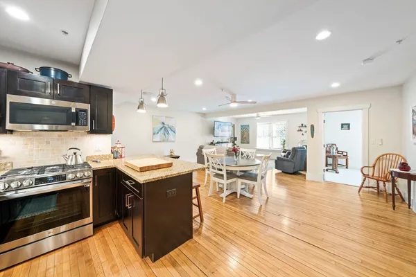 $664,000 | 76 Court Street, Unit 4, Plymouth, MA 02360