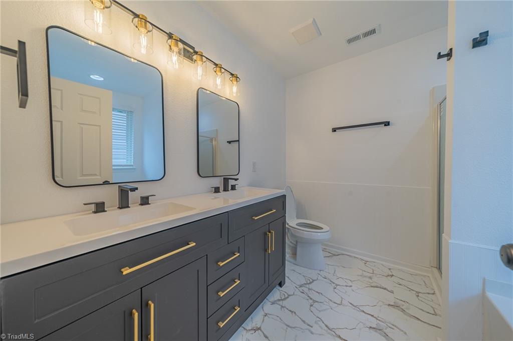 884 Jennifer Lane High Point, NC 27265 - Photo 24 of 29