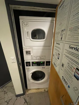 a close up view of a washer and dryer