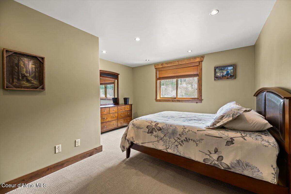40 Vacation Court, Unit 3 Coolin, ID 83821 - Photo 7 of 11 Condo 3 Bedroom 2