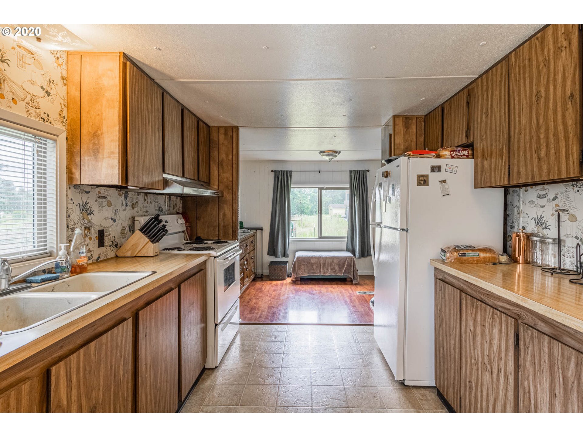 25172 Lamb Road Elmira, OR 97437 - Photo 8 of 32 Gallery Image 8