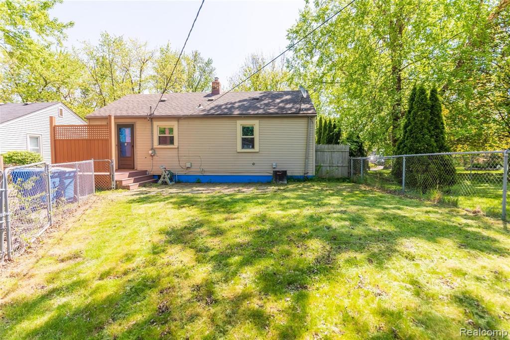 106 South Roslyn Road Waterford, MI 48328 - Photo 11 of 11