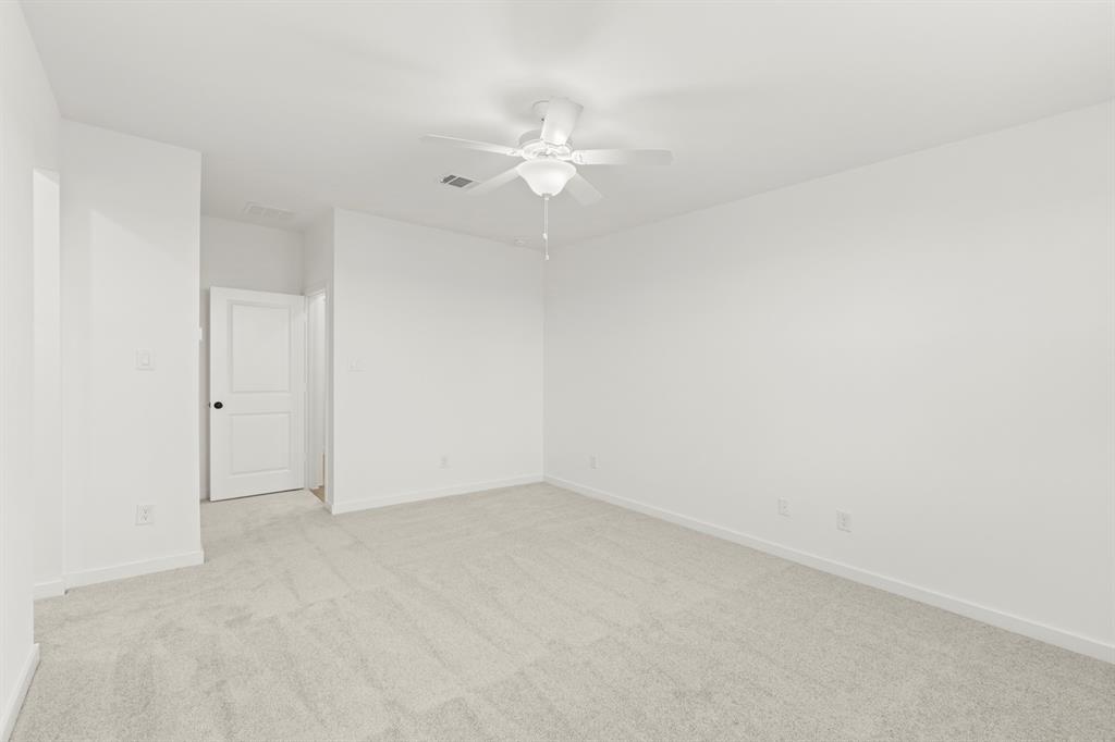 5909 Laurel Lk Lane Pilot Point, TX 76258 - Photo 14 of 27 14. 5909 Laurel Lake - Primary (2)