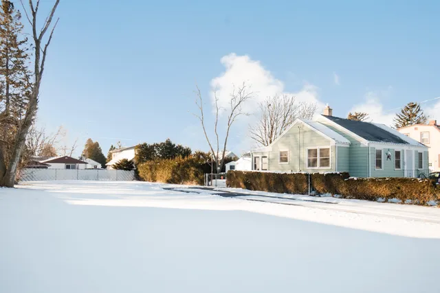 $224,000 | 1013 28th Street, Two Rivers, WI 54241