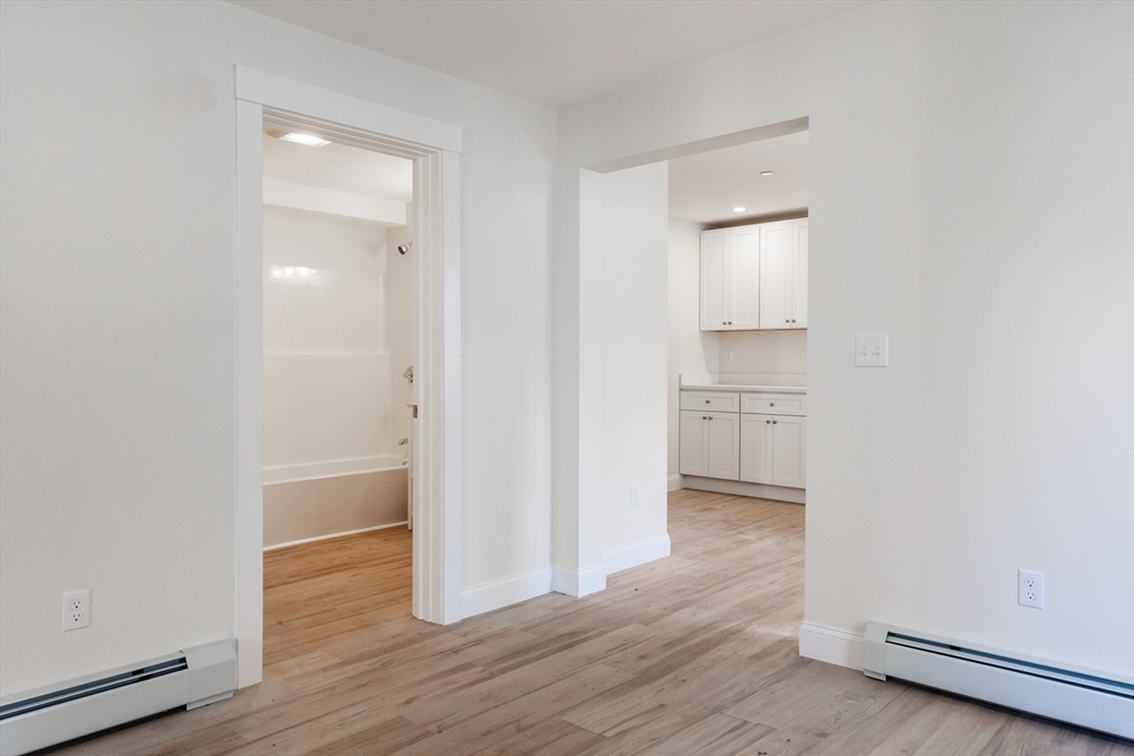71 Friend Street, Unit 1R Gloucester, MA 01930 - Photo 10 of 10