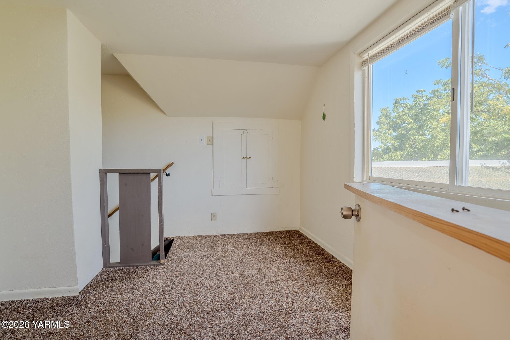 724 Ghormley Road Yakima, WA 98908 - Photo 27 of 44 Bedroom 2