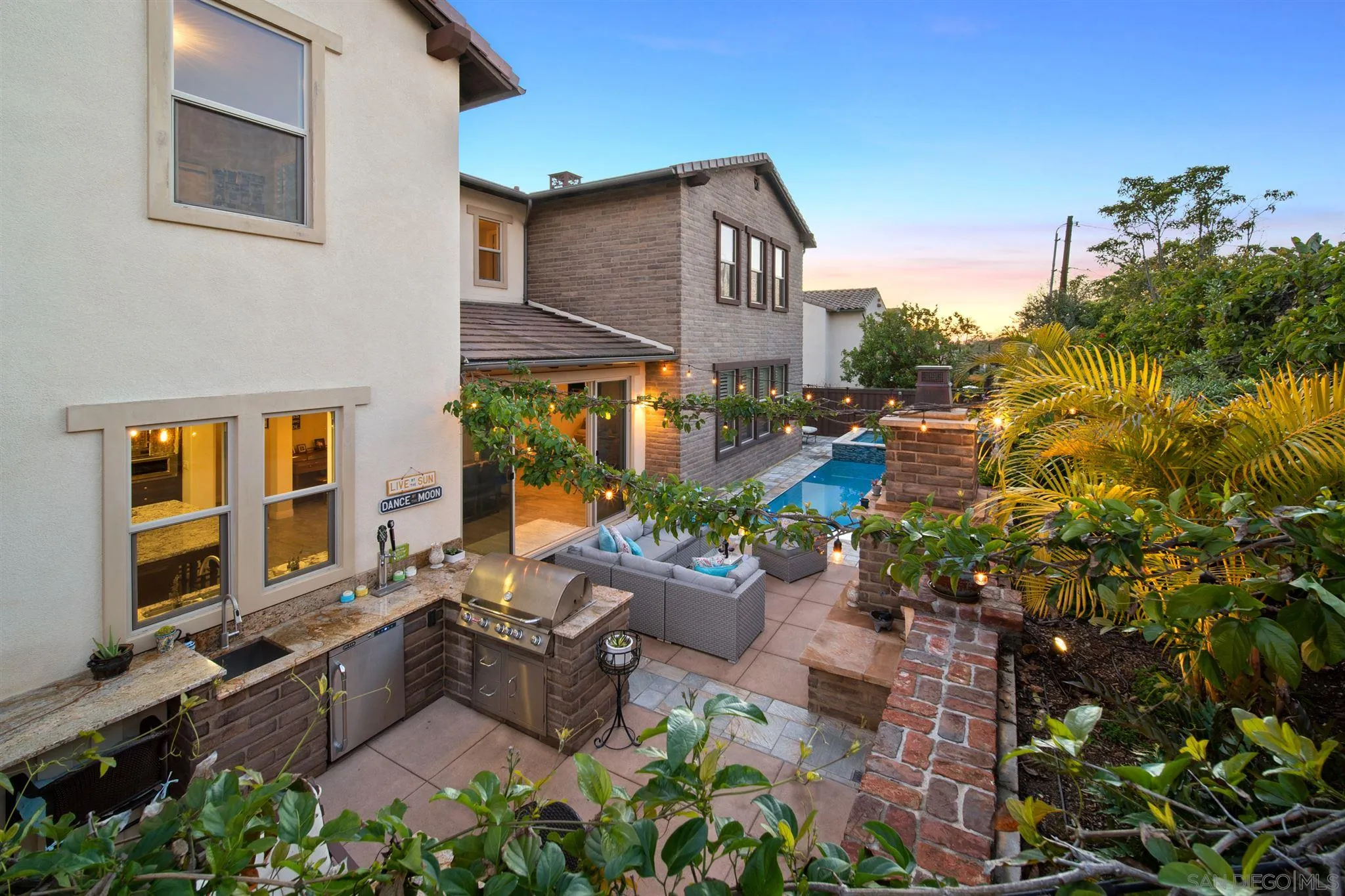 700 Blossom Road Encinitas, CA 92024 - Photo 3 of 50 front view of a house with a yard