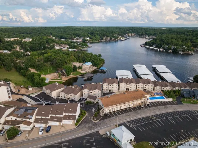 $320,000 | 46 Aqua Finn Drive, Unit 4A, Lake Ozark, MO 65049