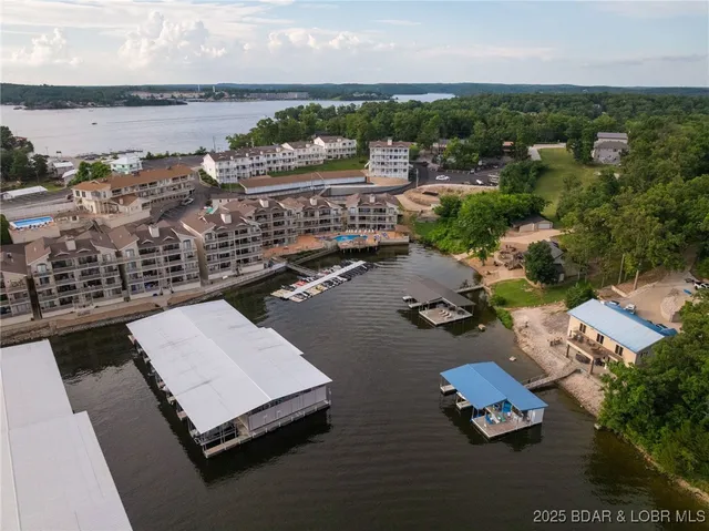 $320,000 | 46 Aqua Finn Drive, Unit 4A, Lake Ozark, MO 65049