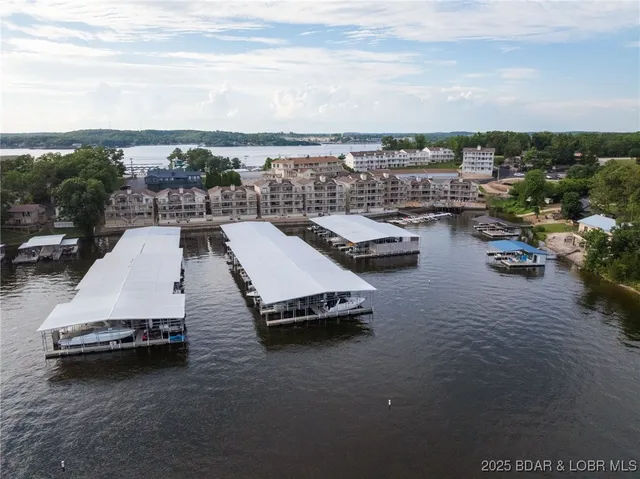 $320,000 | 46 Aqua Finn Drive, Unit 4A, Lake Ozark, MO 65049