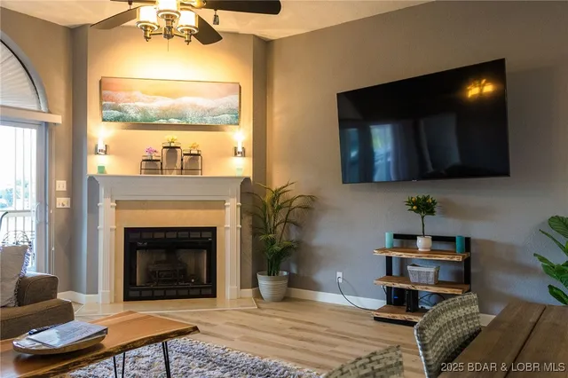 $320,000 | 46 Aqua Finn Drive, Unit 4A, Lake Ozark, MO 65049