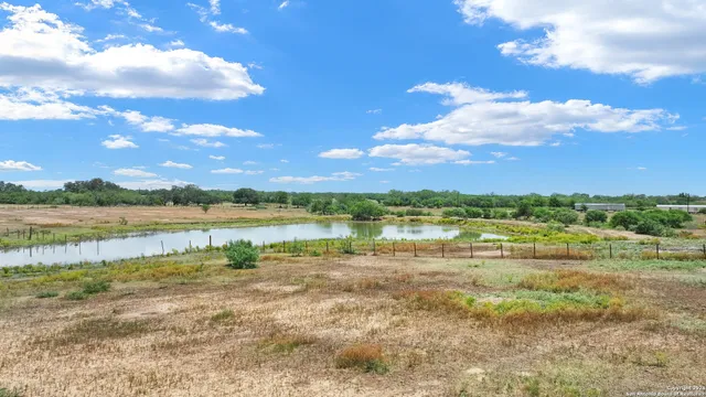 $351,850 | 253 County Road 135, Floresville, TX 78114