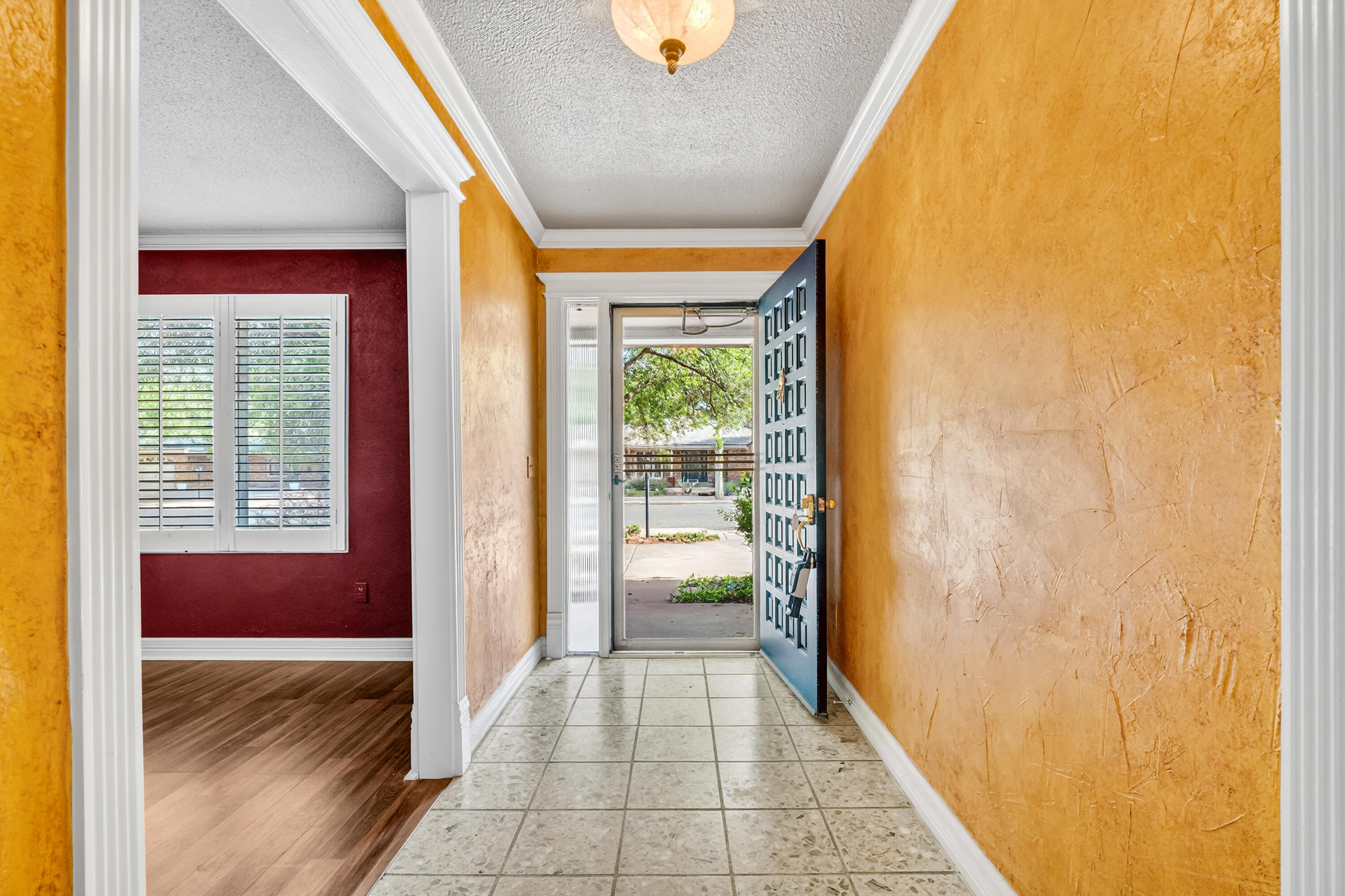 4017 69th Street Lubbock, TX 79413 - Photo 3 of 38 DSC01664