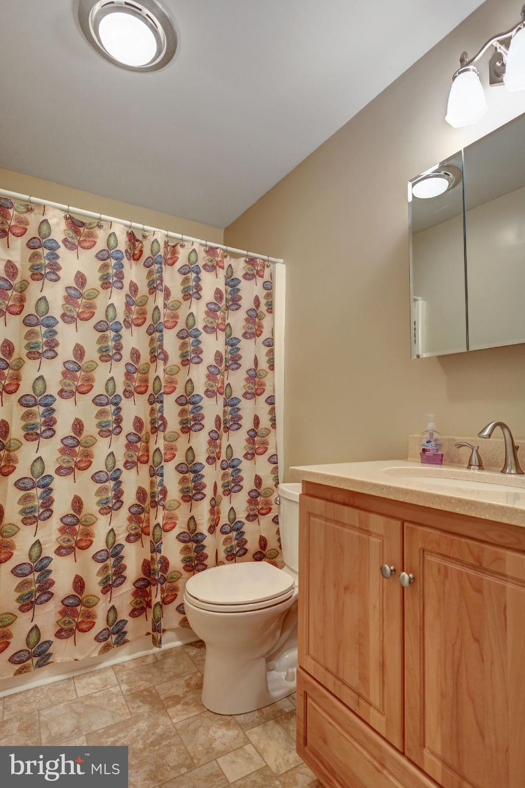 358 Old Stage Road Lewisberry, PA 17339 - Photo 27 of 34 Main Bath on 2nd Floor