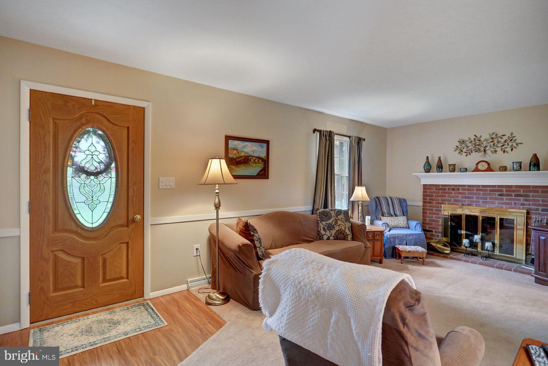 358 Old Stage Road Lewisberry, PA 17339 - Photo 4 of 34 Entrance to Living Room
